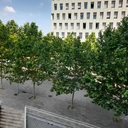 Precioso Apartamento De Alquiler En Santa Coloma. Barcelona Апартаменты *